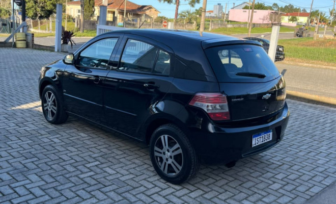 GM - Chevrolet AGILE LTZ 1.4 MPFI 8V FlexPower 5p 2012 Gasolina-7
