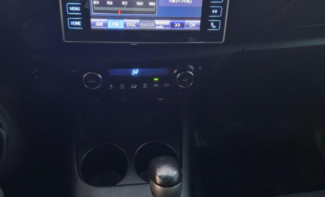Hilux SRV 4x4 2.8 Aut. 2016 Diesel - Completíssima, Robusta e com Baixa Quilometragem!-9