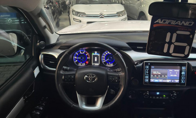 Hilux SRV 4x4 2.8 Aut. 2016 Diesel - Completíssima, Robusta e com Baixa Quilometragem!-11