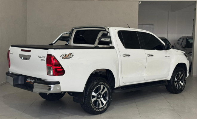 Hilux SRV 4x4 2.8 Aut. 2016 Diesel - Completíssima, Robusta e com Baixa Quilometragem!-2