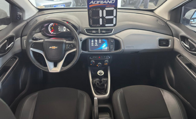 Onix Hatch LT 1.4 2019 - Econômico, Completo e com Baixa Quilometragem!-3
