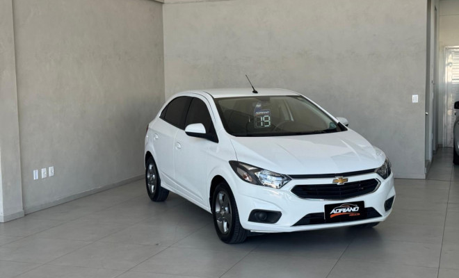 Onix Hatch LT 1.4 2019 - Econômico, Completo e com Baixa Quilometragem!-9