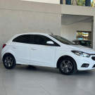 Onix Hatch LT 1.4 2019 - Econômico, Completo e com Baixa Quilometragem!-10