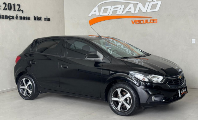 Onix Hatch LTZ 1.4 Mec. 2018 - Completo, Econômico e com Baixa Quilometragem!-12
