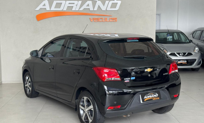 Onix Hatch LTZ 1.4 Mec. 2018 - Completo, Econômico e com Baixa Quilometragem!-14