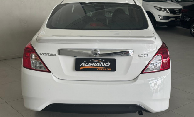 Versa SL 1.6 Aut. 2019 - Confortável, Completo e com Baixíssima Quilometragem!-1