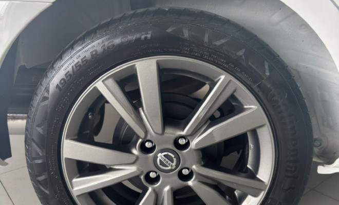 Versa SL 1.6 Aut. 2019 - Confortável, Completo e com Baixíssima Quilometragem!-3