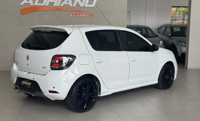 Sandero RS 2.0 2016 - Esportivo, Completo e com Estilo de Sobra!-2