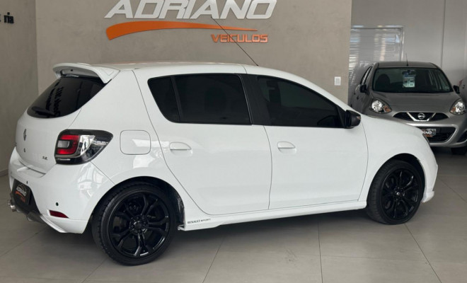 Sandero RS 2.0 2016 - Esportivo, Completo e com Estilo de Sobra!-16