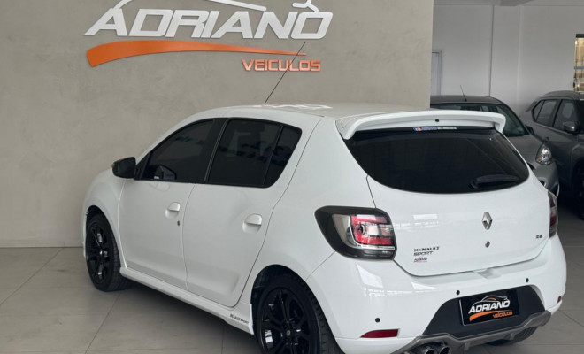 Sandero RS 2.0 2016 - Esportivo, Completo e com Estilo de Sobra!-15