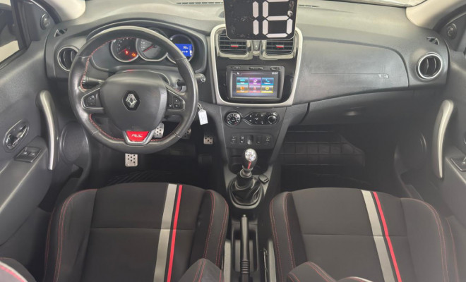 Sandero RS 2.0 2016 - Esportivo, Completo e com Estilo de Sobra!-4