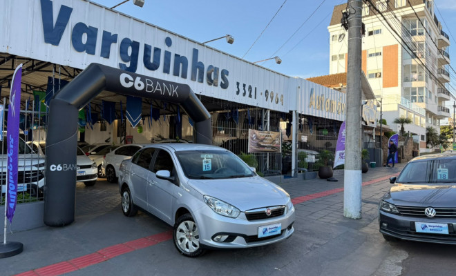 Fiat Grand Siena ATTRAC. 1.4 EVO F.Flex 8V 2015 Flex-2