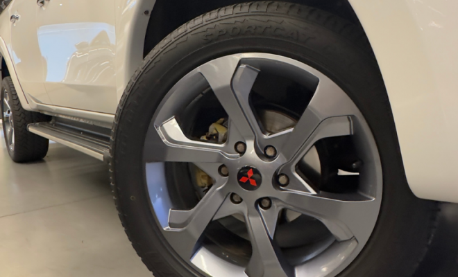 Mitsubishi L200 Triton Sport HPE 2.4 CD Diesel Aut. 2017 Diesel-4
