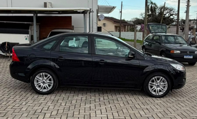 Ford Focus Sedan 2.0 16V/2.0 16V Flex 4p 2013 Flex-4