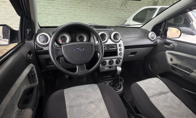 Ford Fiesta Sed. 1.6 8V Flex 4p 2010 Flex-7