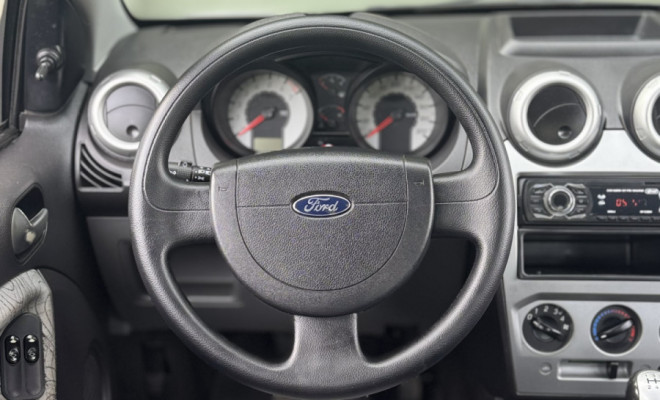 Ford Fiesta Sed. 1.6 8V Flex 4p 2010 Flex-8