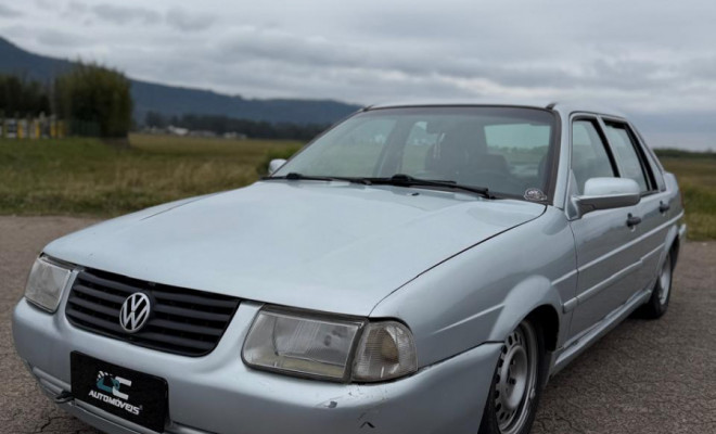 VW - VolksWagen Santana 1.8 Mi 2000 Gasolina-6