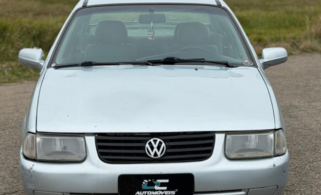 VW - VolksWagen Santana 1.8 Mi 2000 Gasolina-0