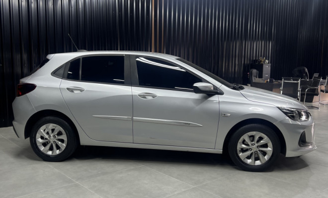 GM - Chevrolet ONIX HATCH LTZ 1.0 12V TB Flex 5p Mec. 2020 Flex-2
