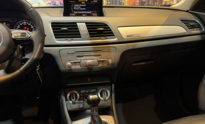 Audi Q3 2.0 TFSI Quat. 170/180cv S-tronic 5p 2014 Gasolina-13