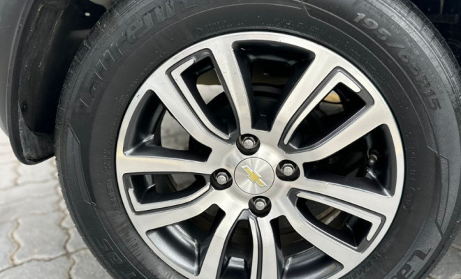 GM - Chevrolet ONIX HATCH ACTIV 1.4 8V Flex 5p Mec. 2017 Flex-10
