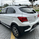 GM - Chevrolet ONIX HATCH ACTIV 1.4 8V Flex 5p Mec. 2017 Flex-1