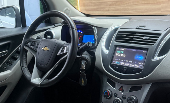 GM - Chevrolet TRACKER LTZ 1.8 16V Flex 4x2 Aut. 2015-8