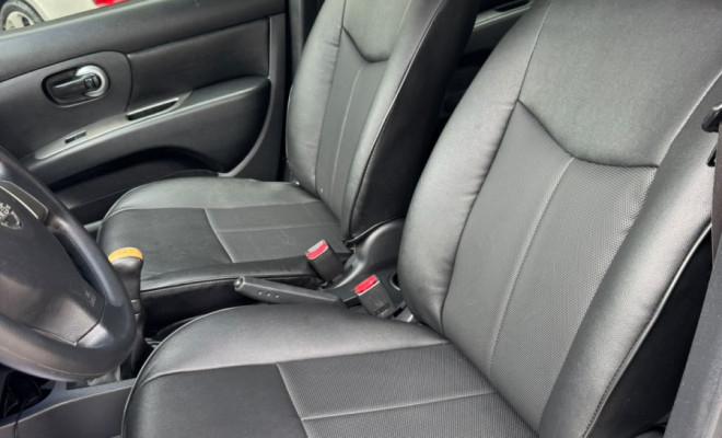 Nissan LIVINA S 1.6 16V Flex Fuel Mec. 2012 Flex-7