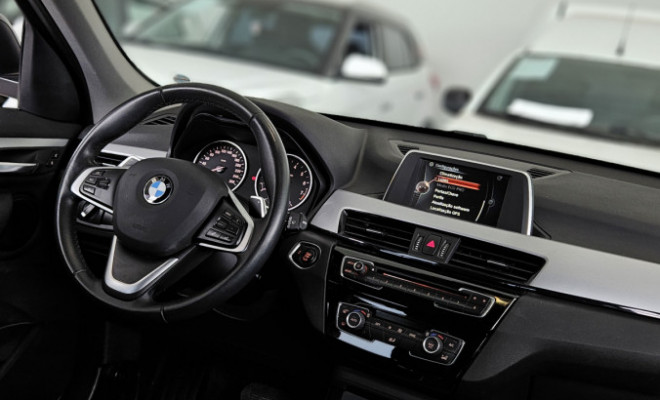 BMW X1 SDRIVE 20i 2.0/2.0 TB Acti.Flex Aut. 2016 Gasolina-7