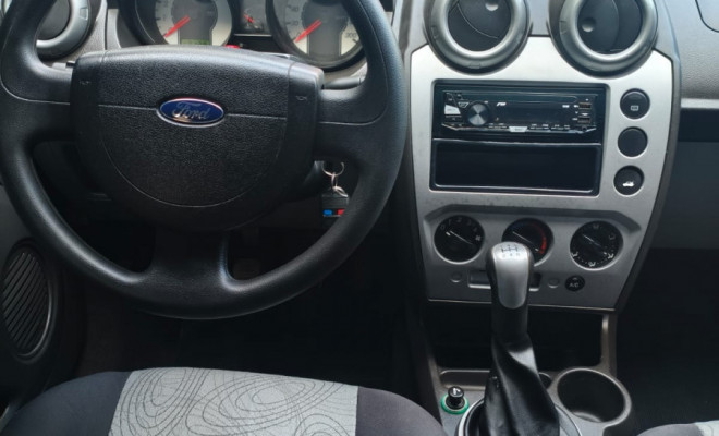 Ford Fiesta Sed. 1.6 8V Flex 4p 2009 Flex-4