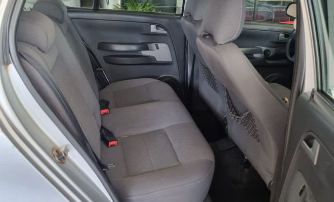 VW - VolksWagen CROSSFOX 1.6 Mi Total Flex 8V 5p 2010 Flex-7
