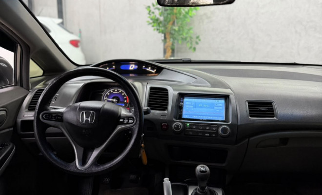 Honda Civic Sed. LXL/LXL SE 1.8 Flex 16V Mec. 2011 Flex-16
