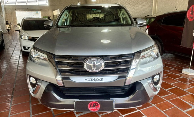 Toyota Hilux SW4 SRX 4x4 2.8 TDI 16V Dies. Aut. 2017 Diesel