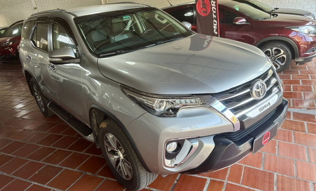 Toyota Hilux SW4 SRX 4x4 2.8 TDI 16V Dies. Aut. 2017 Diesel-0