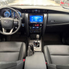 Toyota Hilux SW4 SRX Plat. 4x4 2.8 TB Die. Aut. 2025 Diesel-5
