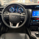 Toyota Hilux SW4 SRX Plat. 4x4 2.8 TB Die. Aut. 2025 Diesel-6
