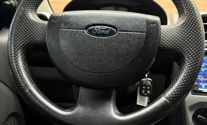 Ford Fiesta Sed. 1.6 8V Flex 4p 2009-6