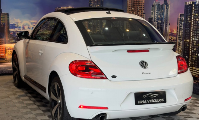 VW - VolksWagen Fusca 2.0 TSI 16V Aut. 2015 Gasolina-1