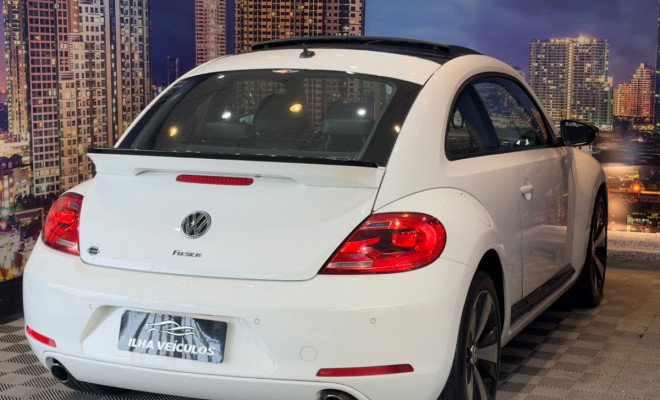 VW - VolksWagen Fusca 2.0 TSI 16V Aut. 2015 Gasolina-2