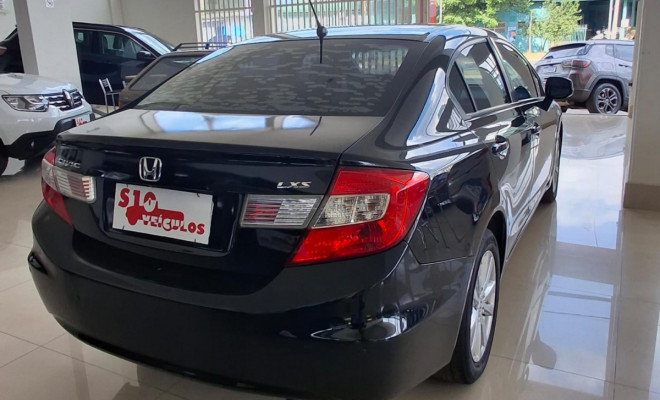 Honda Civic Sedan LXS 1.8/1.8 Flex 16V Aut. 4p 2013 Flex-4