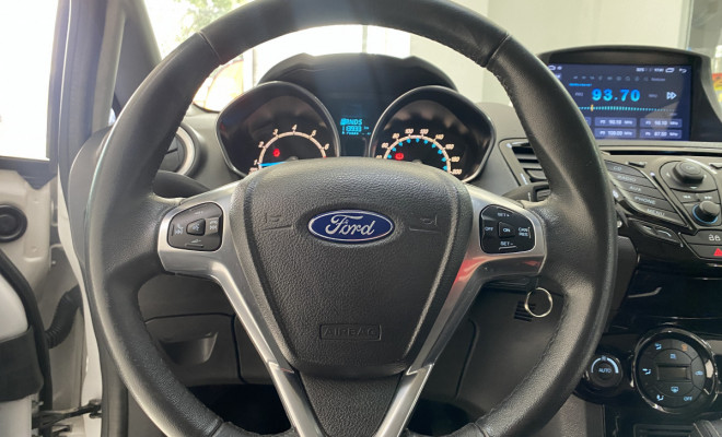 Ford Fiesta TIT./TIT.Plus 1.6 Aut 2014-12