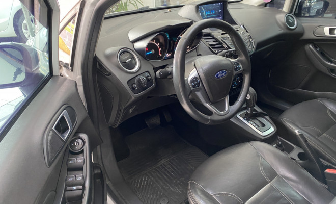 Ford Fiesta TIT./TIT.Plus 1.6 Aut 2014-5