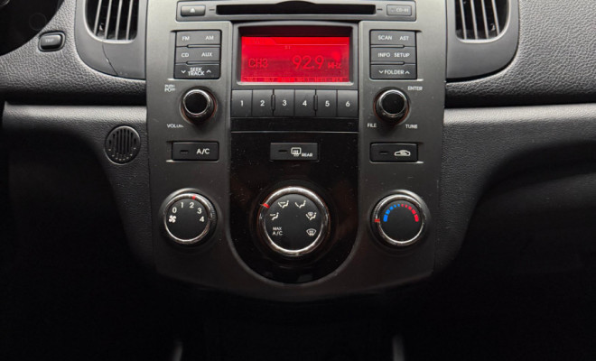 Kia Motors Cerato 1.6 16V Mec. 2011 Gasolina-11