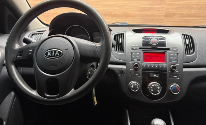 Kia Motors Cerato 1.6 16V Mec. 2011 Gasolina-4