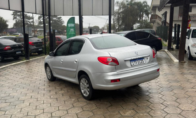 Peugeot 207 Sedan Passion XS 1.6 Flex 16V 4p 2013 Flex-2