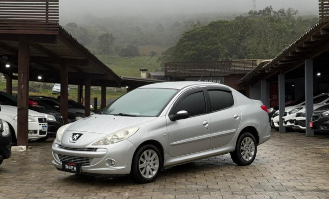 Peugeot 207 Sedan Passion XS 1.6 Flex 16V 4p 2013 Flex