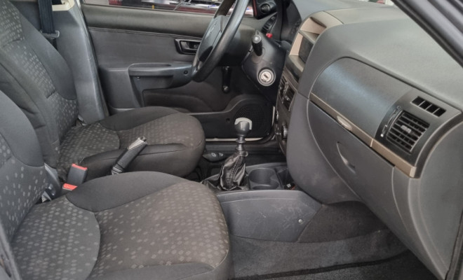 Fiat Palio ATTRA./ITÁLIA 1.4 EVO F.Flex 8V 5p 2011 Flex-3