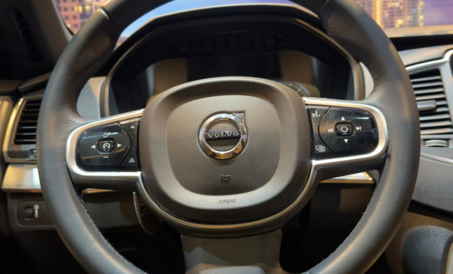 Volvo XC 90 D-5 MOMENTUM 2.0 235cv Diesel 5p 2018 Diesel-7