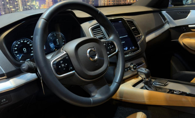 Volvo XC 90 D-5 MOMENTUM 2.0 235cv Diesel 5p 2018 Diesel-13