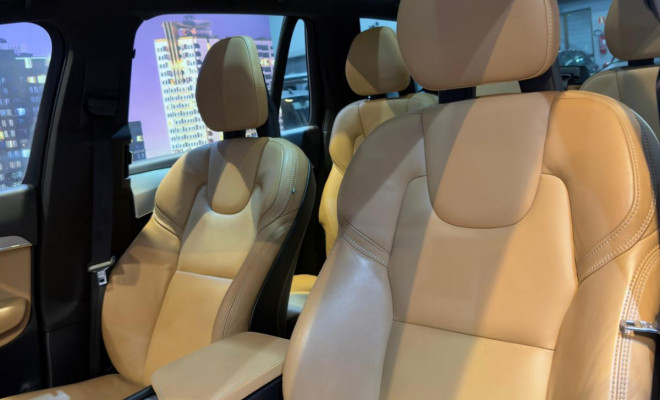 Volvo XC 90 D-5 MOMENTUM 2.0 235cv Diesel 5p 2018 Diesel-9